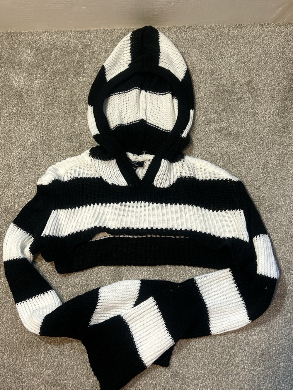 Hot Topic Black & White Striped Bolero with hood